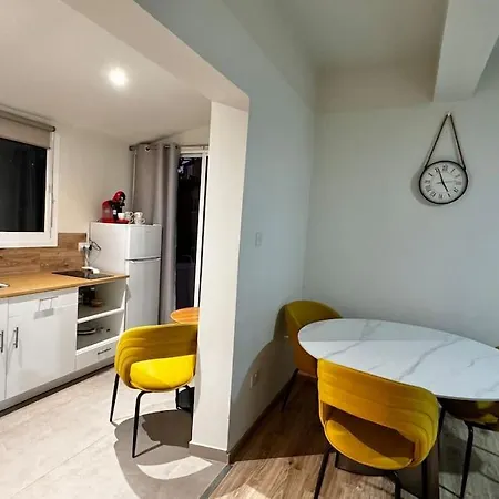 Smart Deluxe N9 Private Kitchenette Balcony 250m Marina Port 900m Apartament